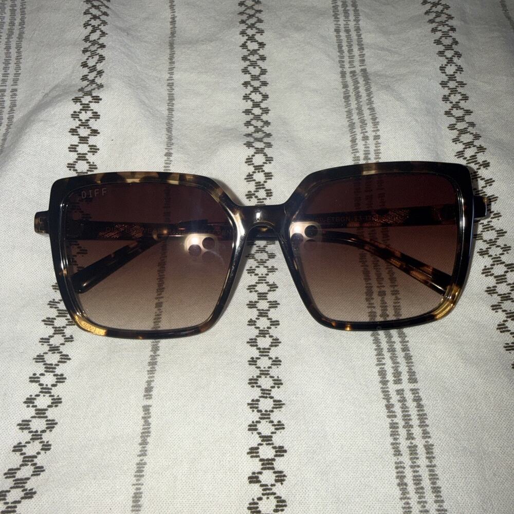 Diff Sunglasses Esme Espresso Tortoise Brown Gradient Sunglasses EUC
